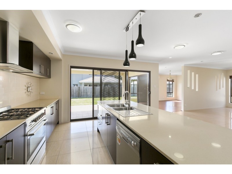 44 Poloni Place, Wellington Point QLD 4160