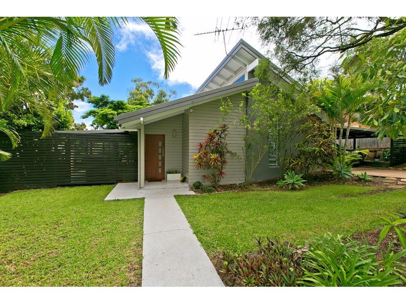 24 Sandpiper Street, Wellington Point QLD 4160