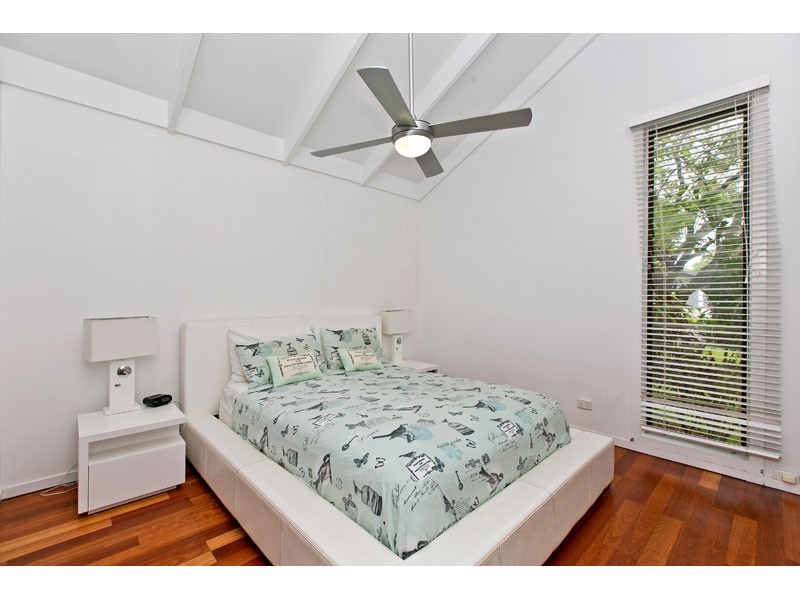 24 Sandpiper Street, Wellington Point QLD 4160