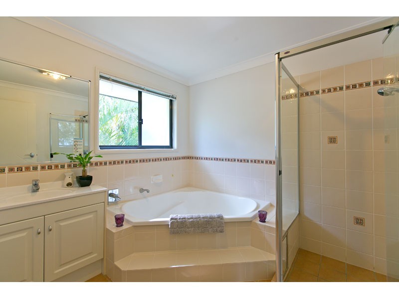 18 PLANTATION PLACE, Wellington Point QLD 4160