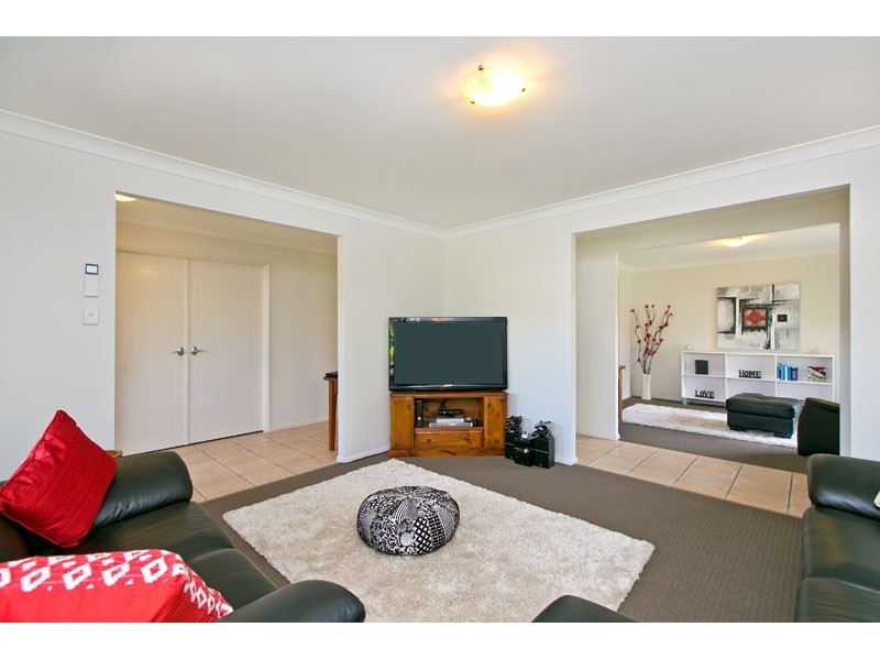 18 PLANTATION PLACE, Wellington Point QLD 4160