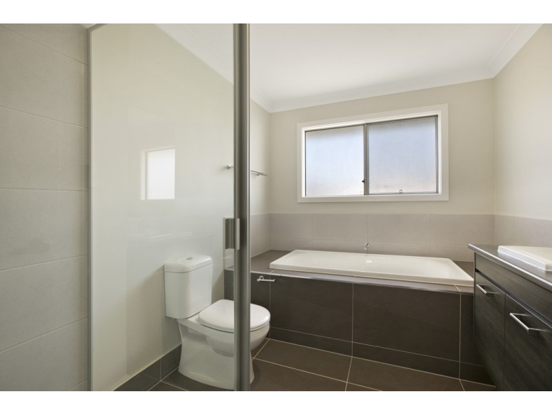 100 Spurs Drive, Wellington Point QLD 4160