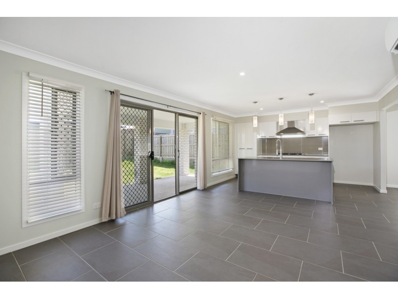 100 Spurs Drive, Wellington Point QLD 4160