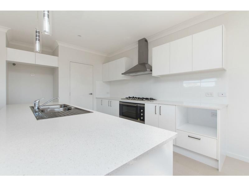 36 Wellesley Street, Wellington Point QLD 4160