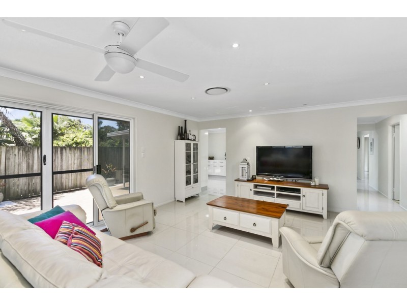 17 Carinyan Drive, Birkdale QLD 4159