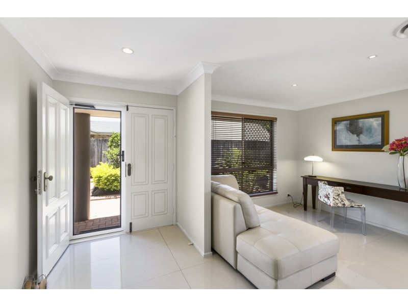 17 Carinyan Drive, Birkdale QLD 4159