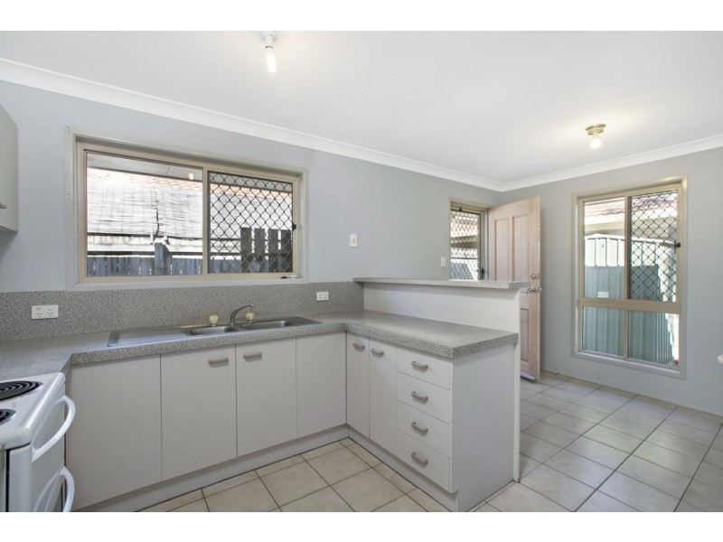 11 Thomas, Birkdale QLD 4159
