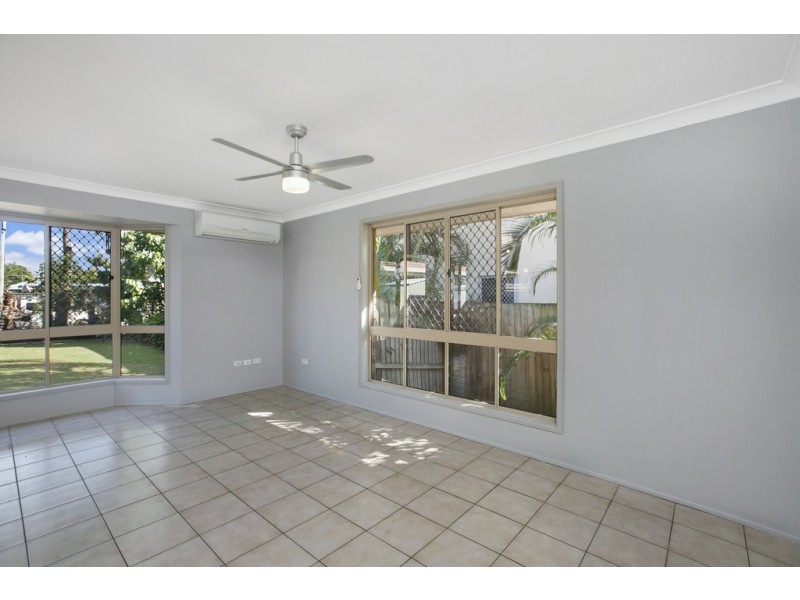 11 Thomas, Birkdale QLD 4159