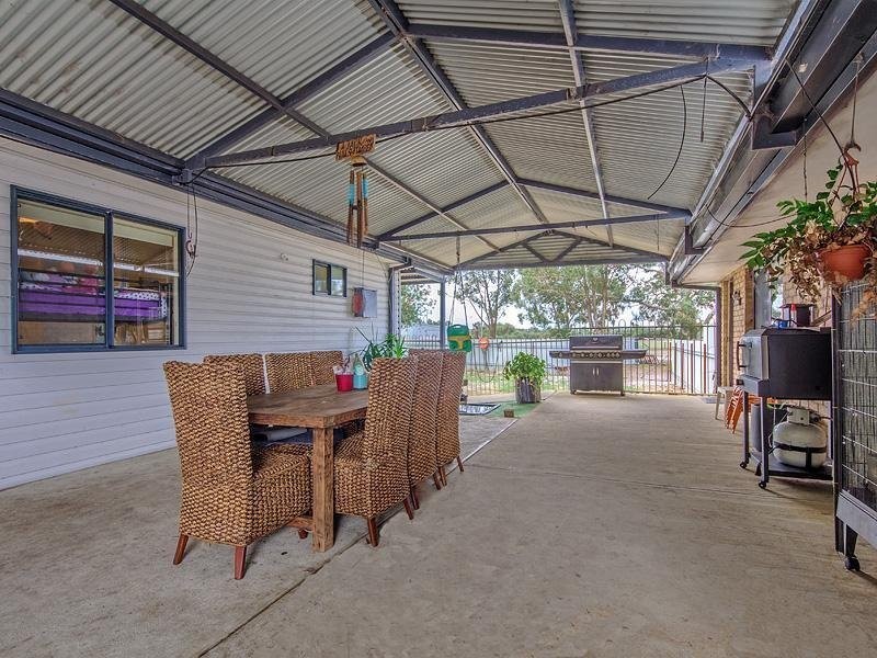 64 Manning Rd, Hopeland WA 6125