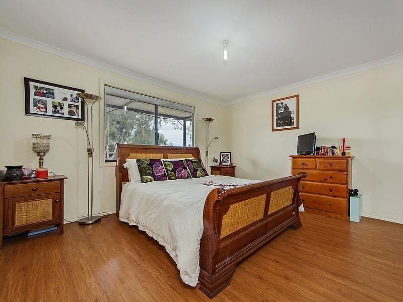 64 Manning Rd, Hopeland WA 6125