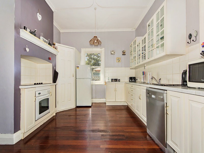 63 Connell Ave, Martin WA 6110