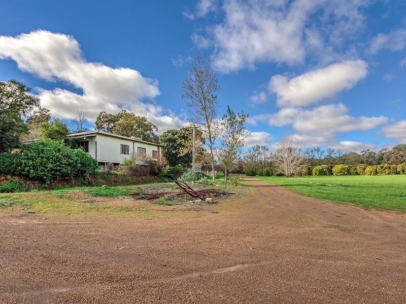 229 Scarp Rd, Keysbrook WA 6126