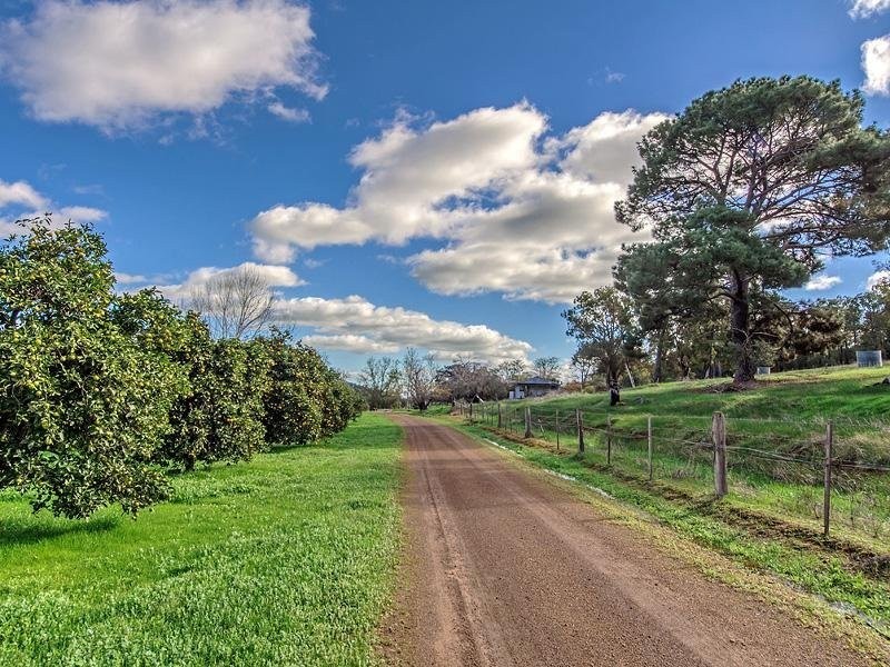 229 Scarp Rd, Keysbrook WA 6126