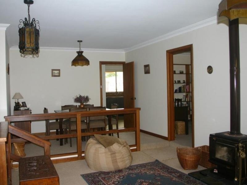 364 Summerfield Rd, Mardella WA 6125