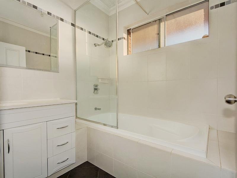 582 Henderson Rd, Hopeland WA 6125