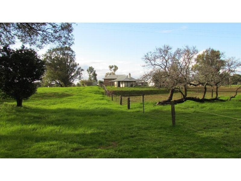 237 Lowlands Rd, Mardella WA 6125