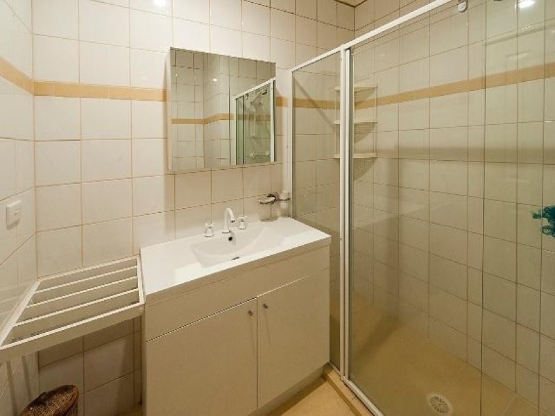 16 Springdale Rd, Karragullen WA 6111