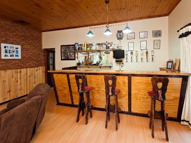 16 Springdale Rd, Karragullen WA 6111