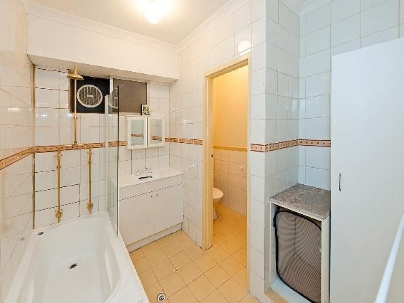 16 Springdale Rd, Karragullen WA 6111