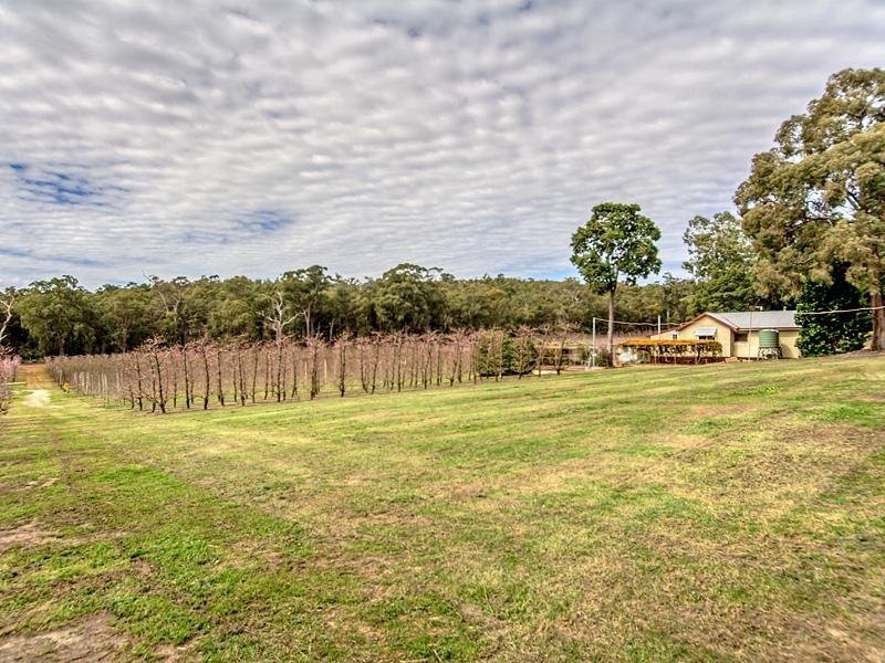 2264 Kingsbury Drive, Jarrahdale WA 6124