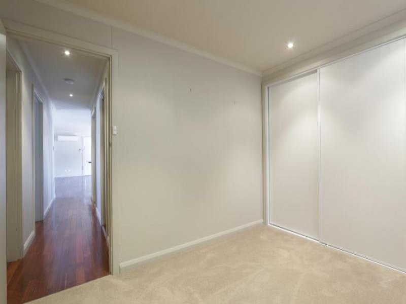 10 Dunmall Drive, Wandering WA 6308