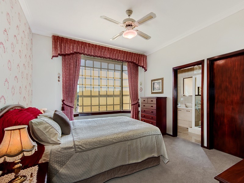 31 Onyx Road, Mount Richon WA 6112