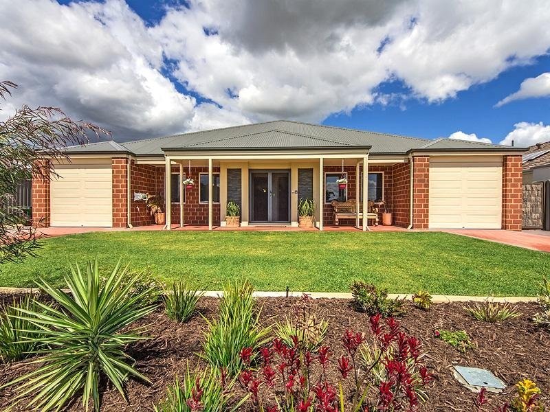 76 Mead St, Byford WA 6122