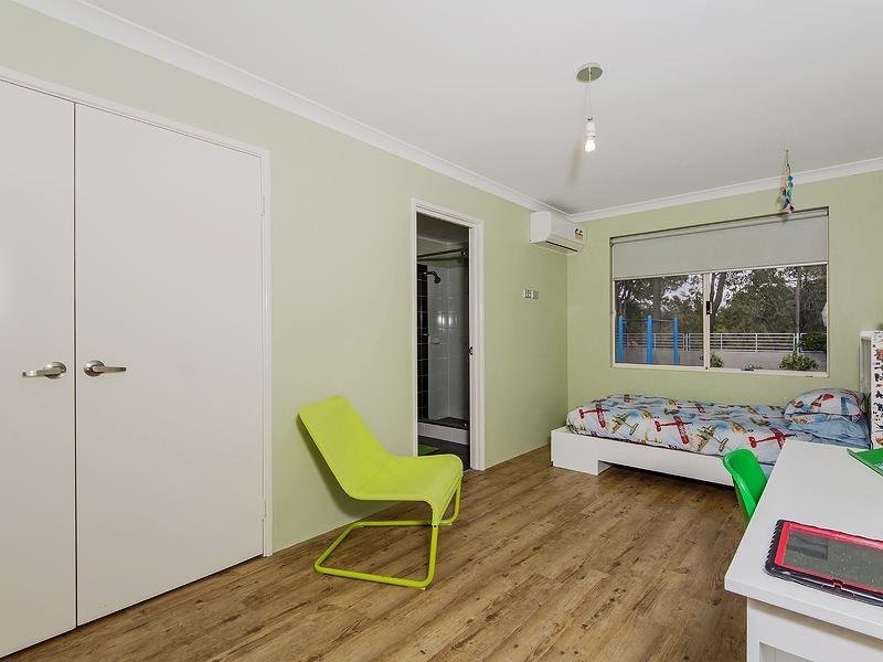 76 Mead St, Byford WA 6122