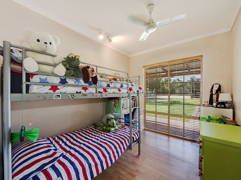 53 Craghill Way, Oakford WA 6121