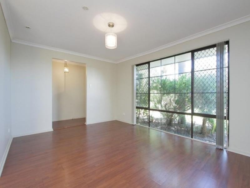 92 Brown Cr, Seville Grove WA 6112