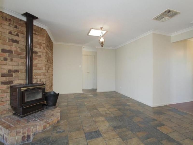 92 Brown Cr, Seville Grove WA 6112