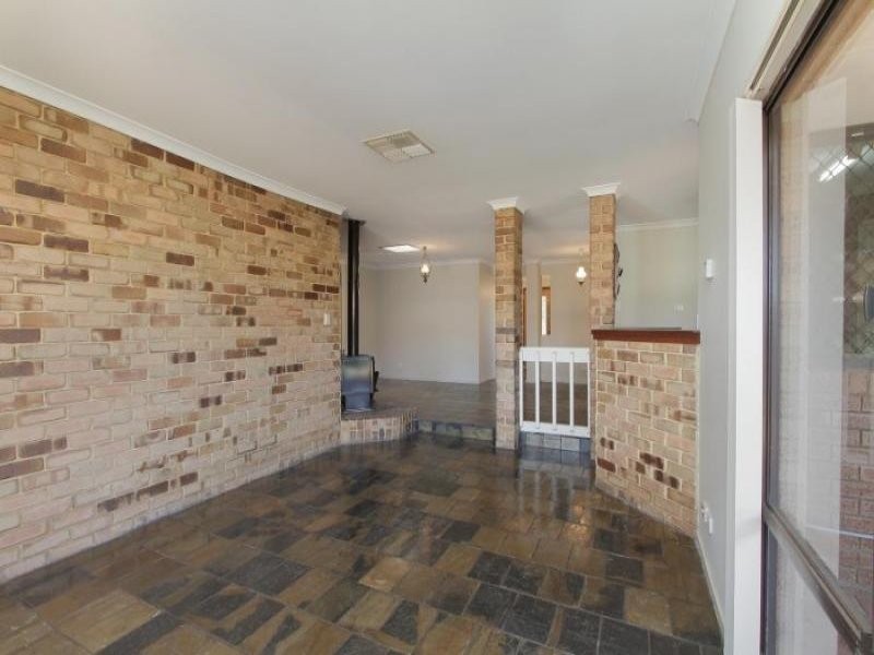 92 Brown Cr, Seville Grove WA 6112