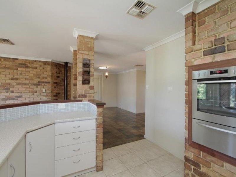 92 Brown Cr, Seville Grove WA 6112