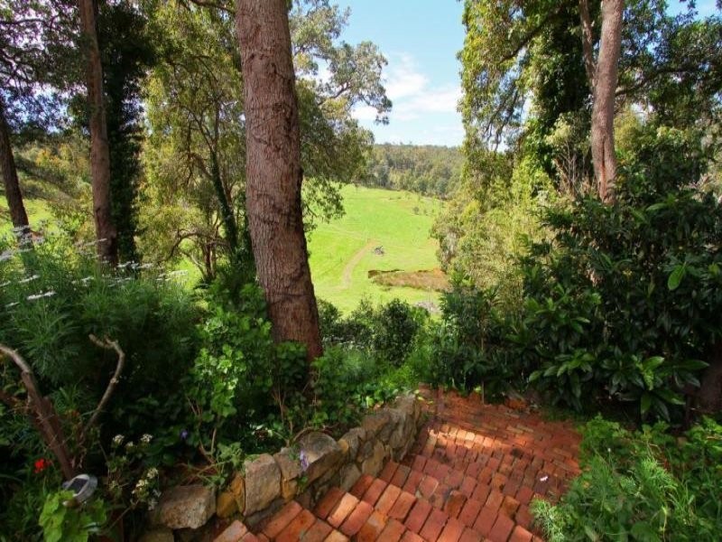 26 Hawkstone Road, Roleystone WA 6111