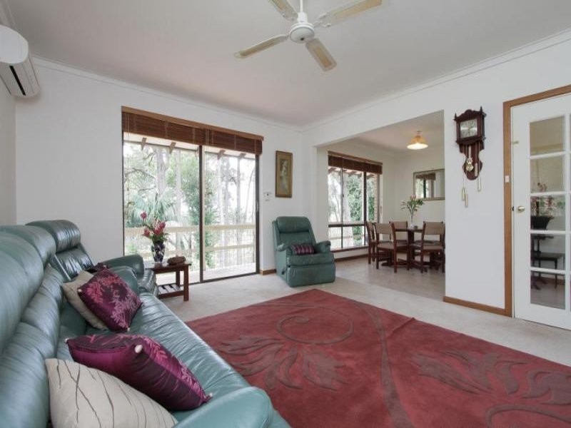 26 Hawkstone Road, Roleystone WA 6111