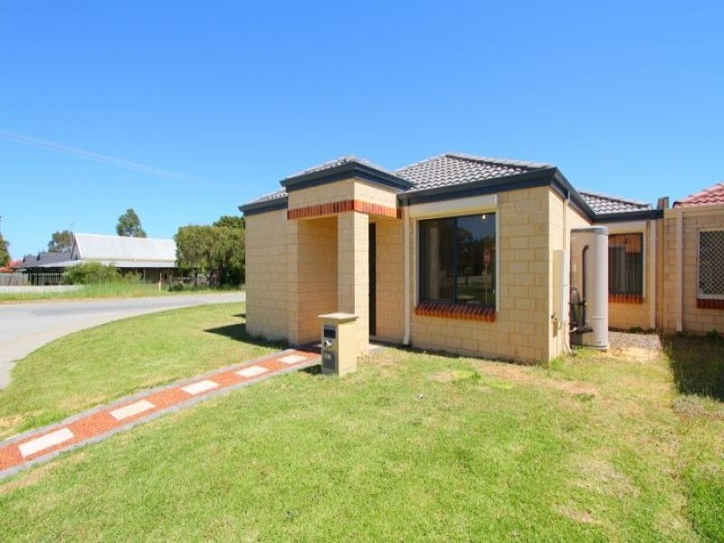 8/13 Devonshire Tce, Armadale WA 6112