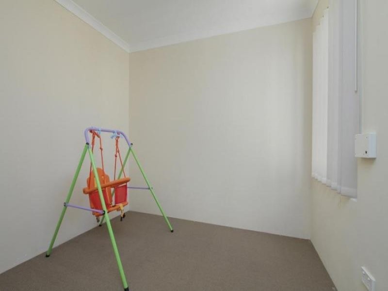 8/13 Devonshire Tce, Armadale WA 6112