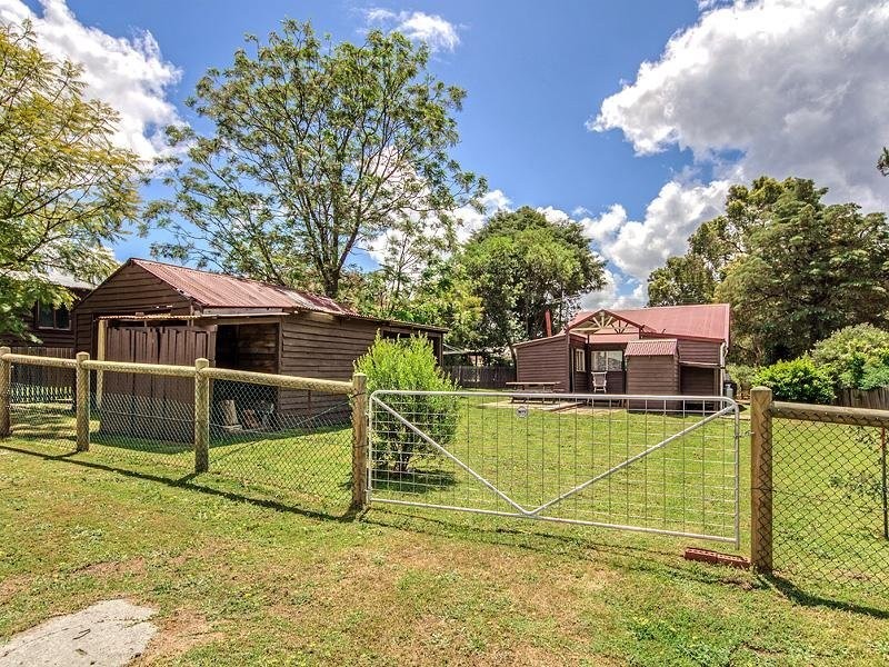 712 Jarrahdale Road, Jarrahdale WA 6124