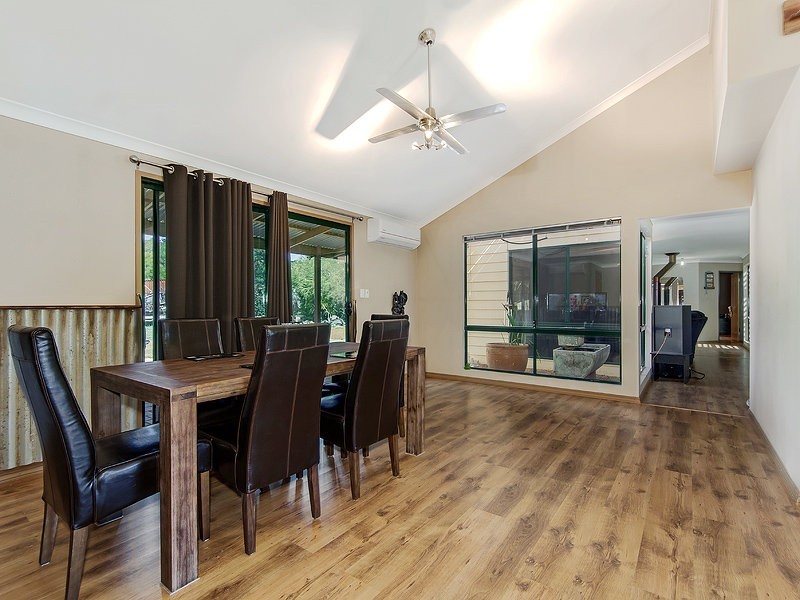 8 Scarpview Drive, Serpentine WA 6125