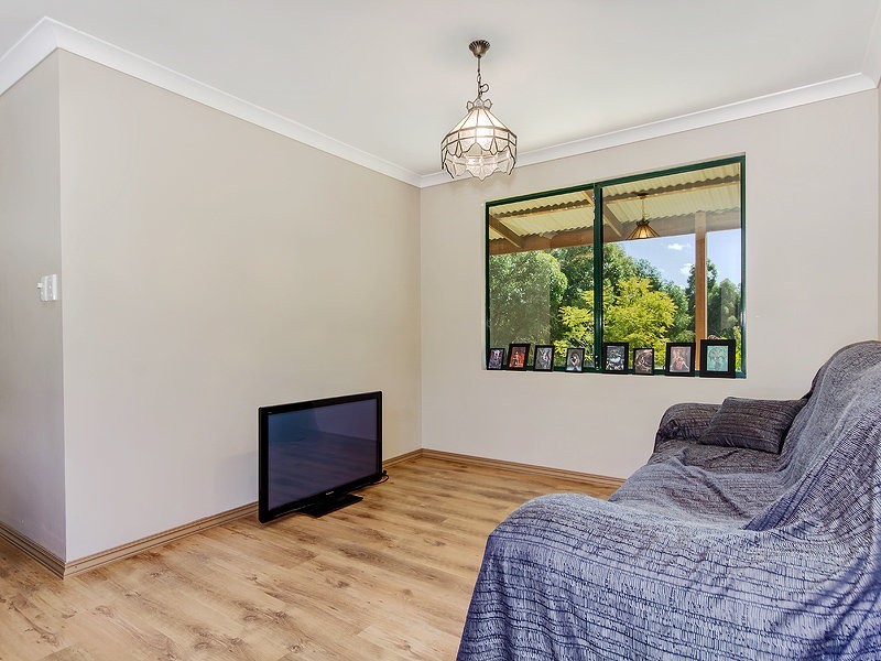 8 Scarpview Drive, Serpentine WA 6125