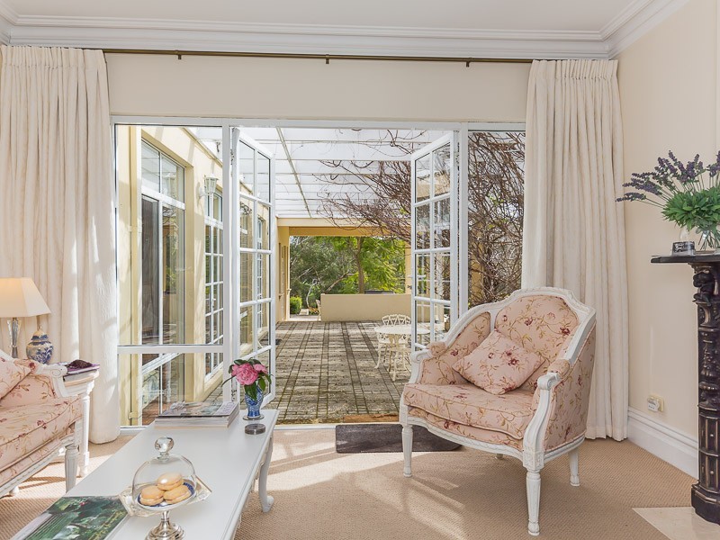 125 Connell Ave, Martin WA 6110