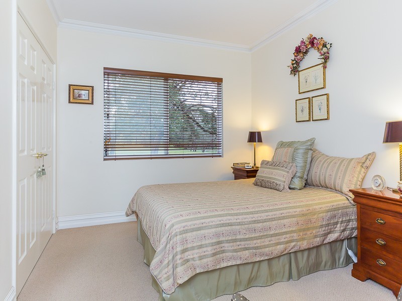 125 Connell Ave, Martin WA 6110