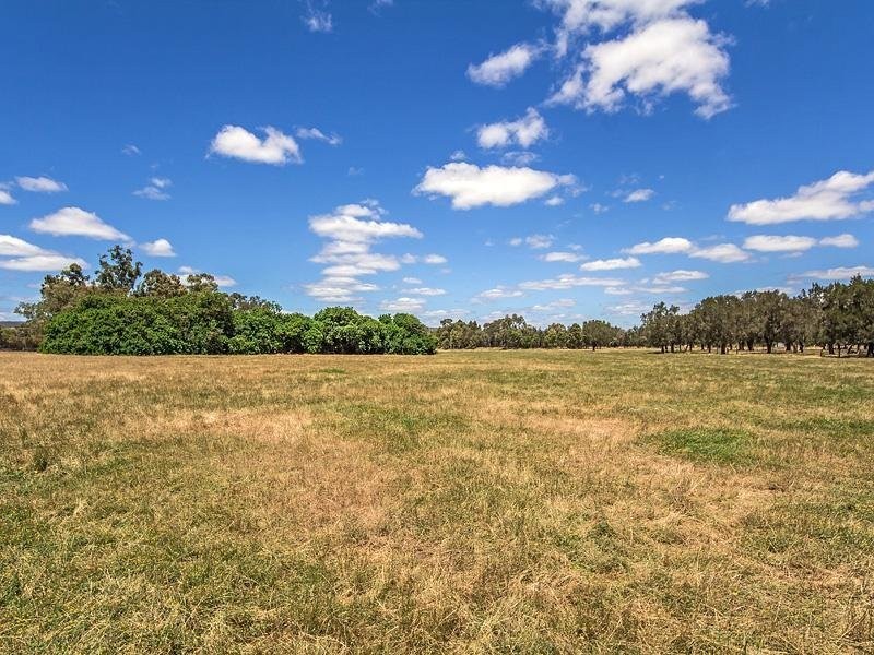 11 Lowlands Road, Mardella WA 6125