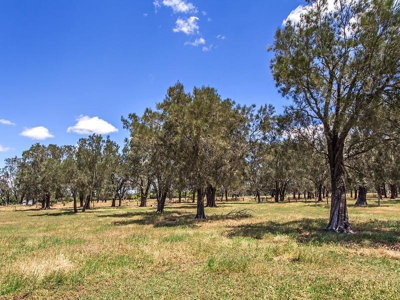 11 Lowlands Road, Mardella WA 6125