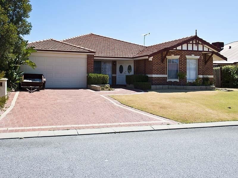 11 Hogan Place, Southern River WA 6110