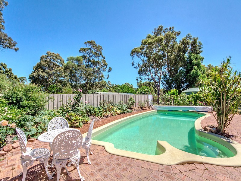 70 Linton Street, Byford WA 6122