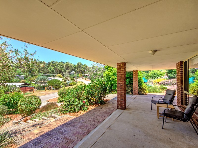 2 Harris Place, Jarrahdale WA 6124