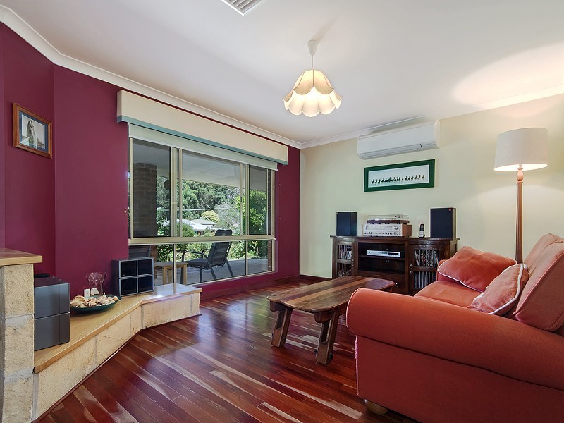 2 Harris Place, Jarrahdale WA 6124