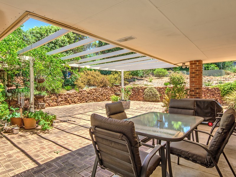 2 Harris Place, Jarrahdale WA 6124