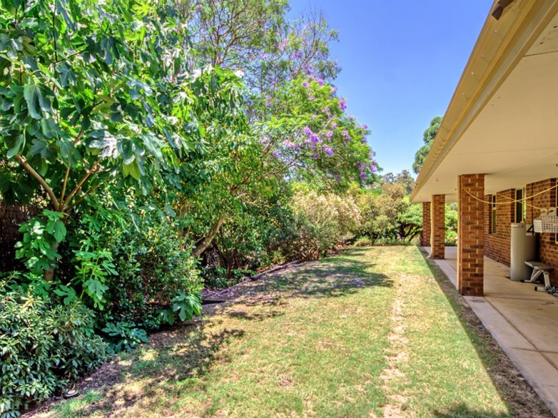 2 Harris Place, Jarrahdale WA 6124
